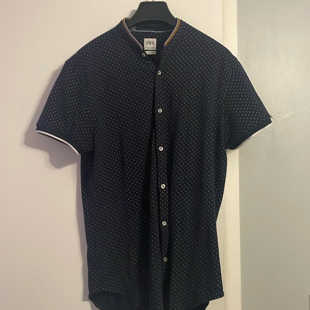 Slim fit bussiness casual top, short sleeve button up